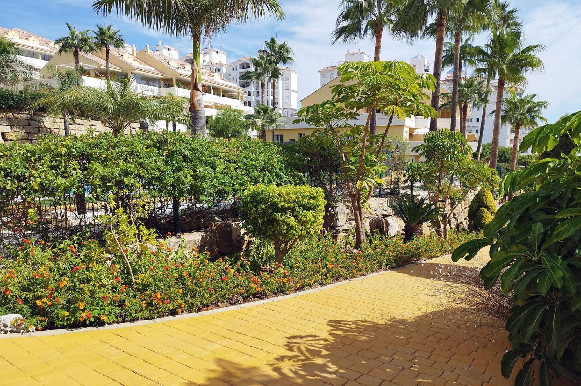 Apartamento Puertosol Estepona Exterior photo