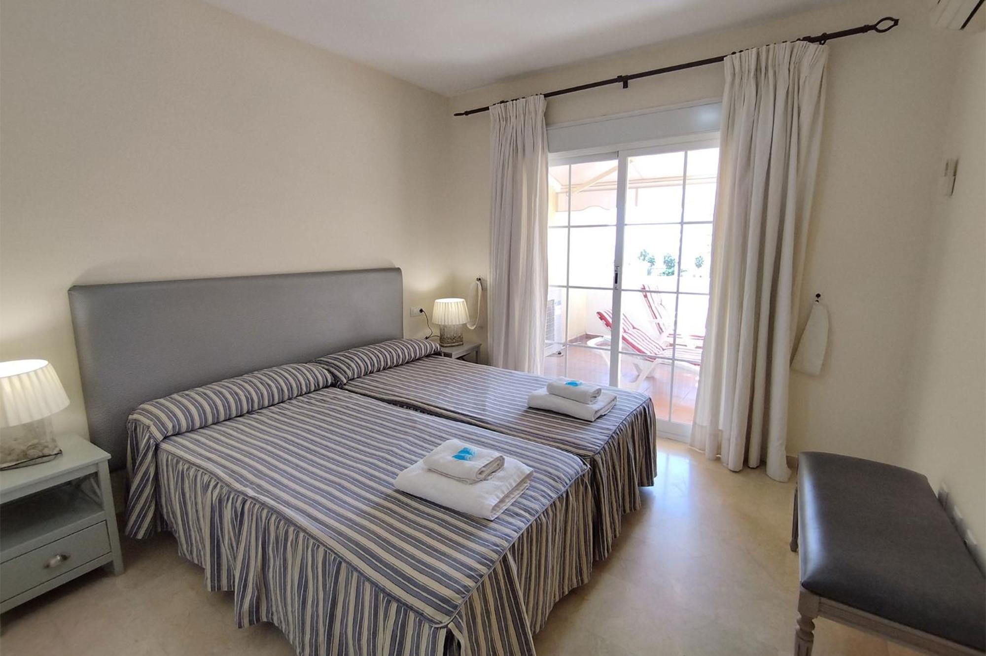 Apartamento Puertosol Estepona Exterior photo